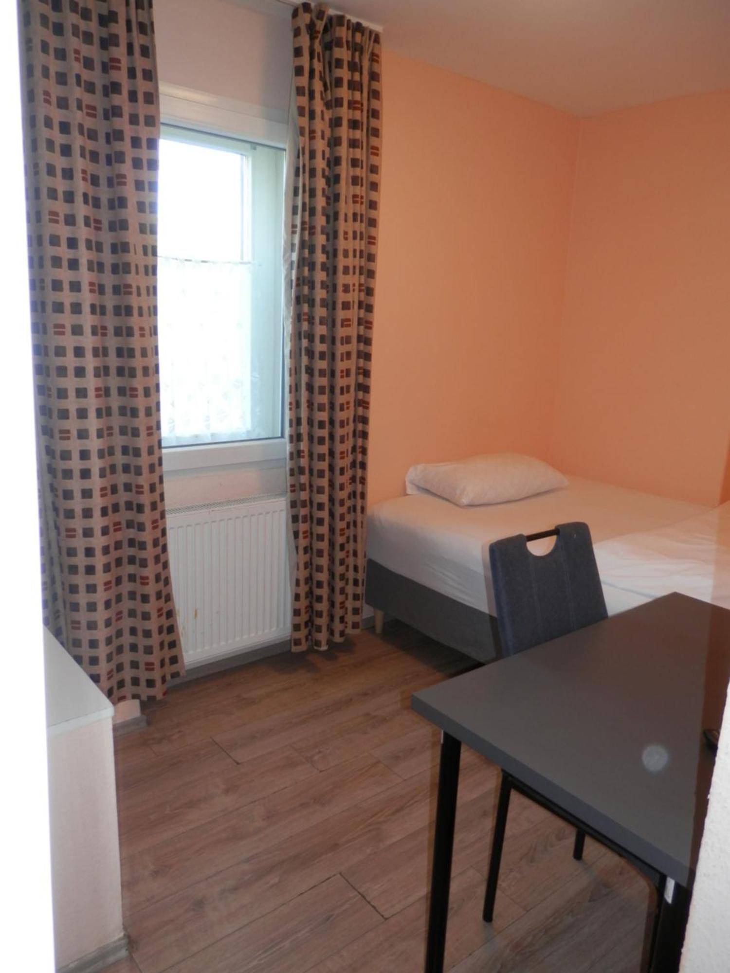 Relax Hotel-Ludwigshafen Екстер'єр фото