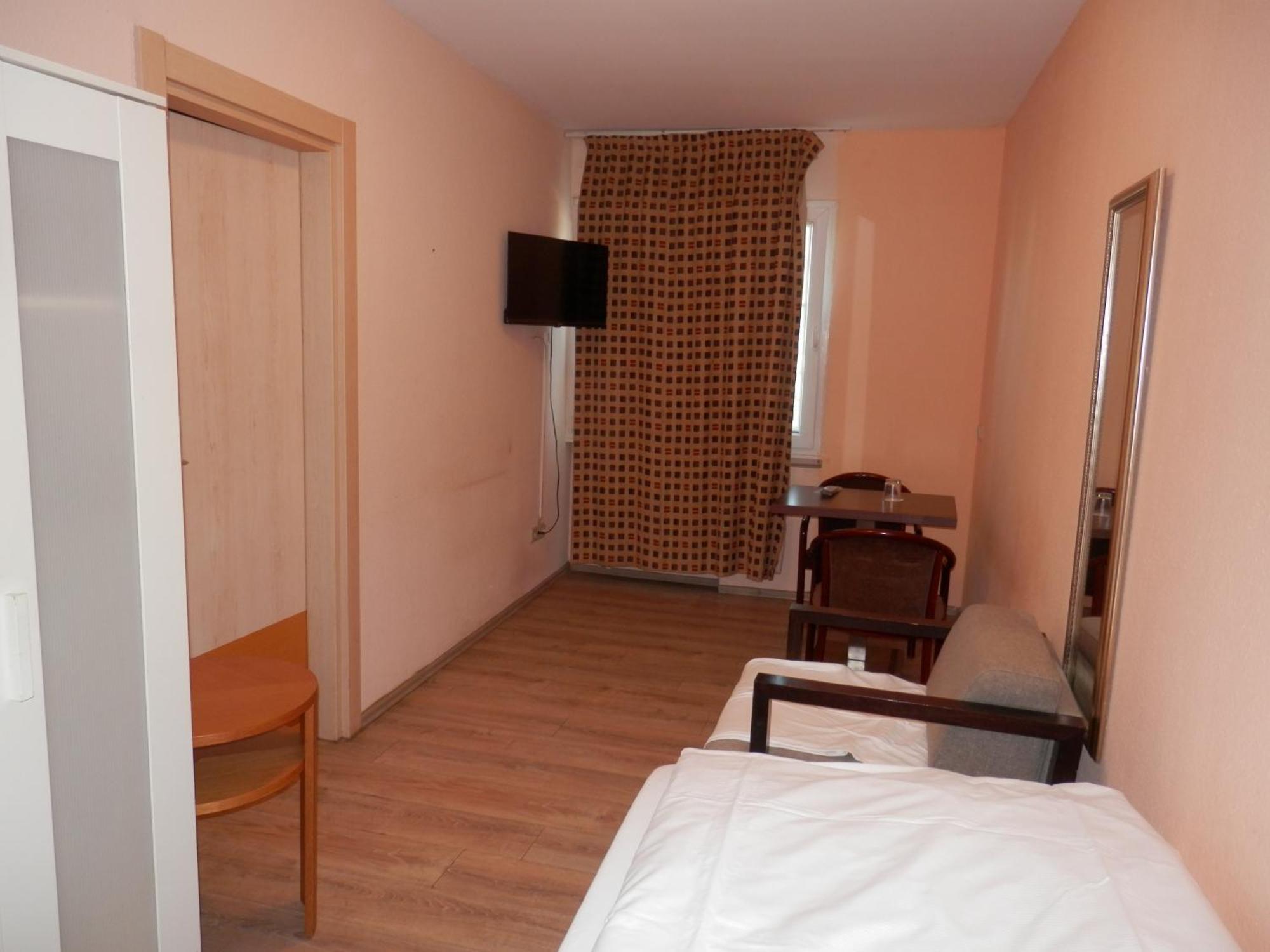 Relax Hotel-Ludwigshafen Екстер'єр фото