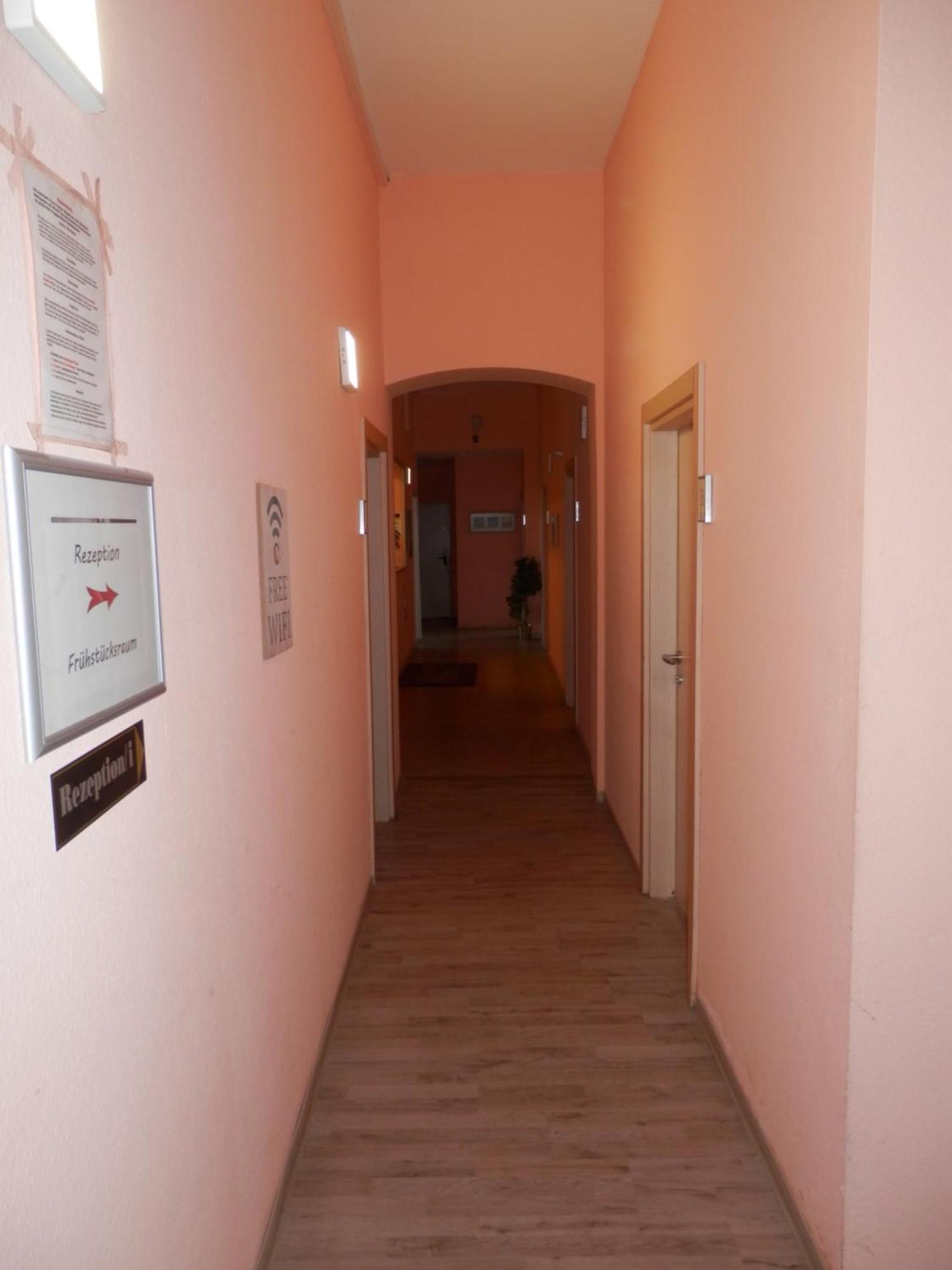 Relax Hotel-Ludwigshafen Екстер'єр фото