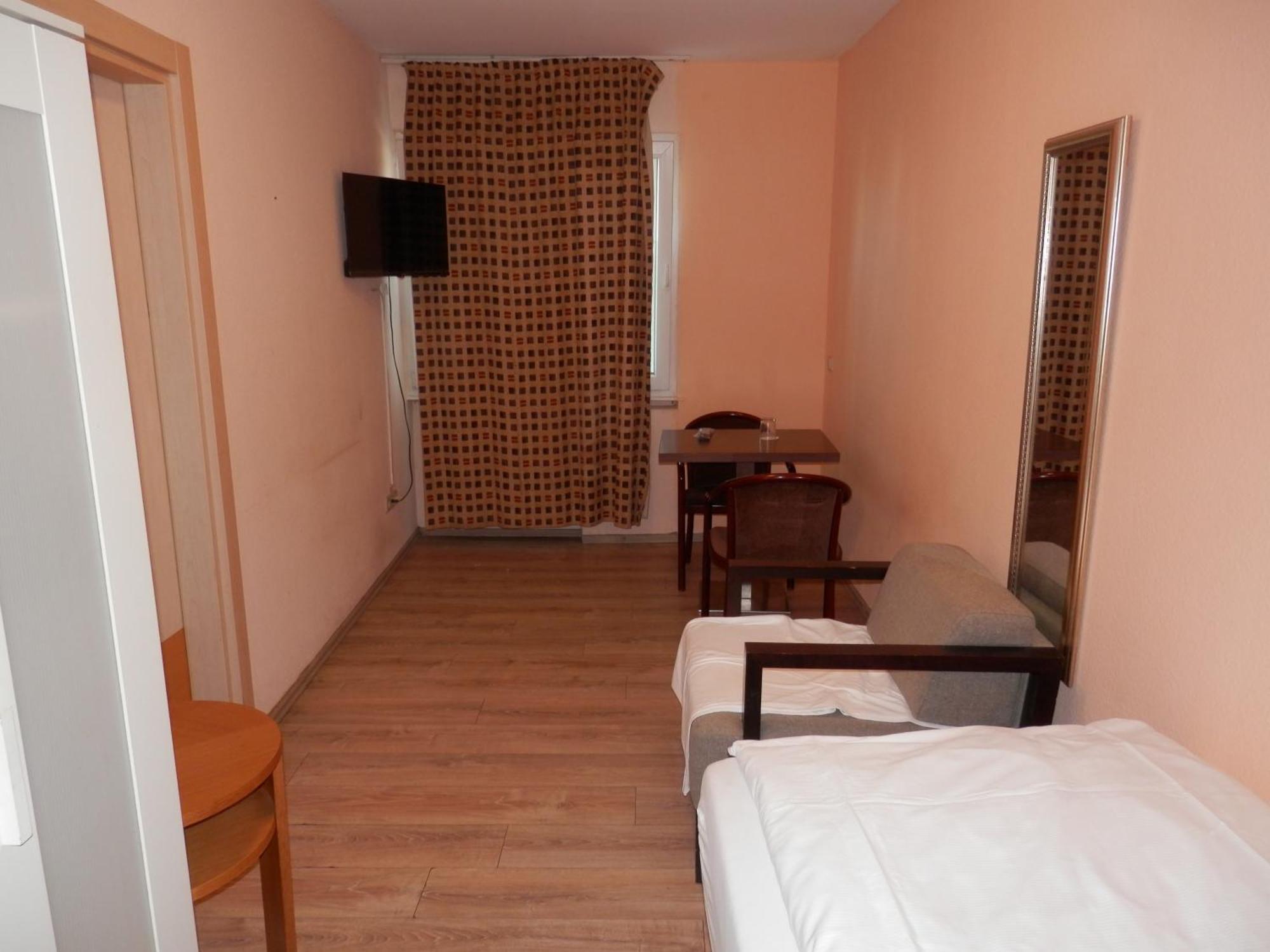 Relax Hotel-Ludwigshafen Екстер'єр фото